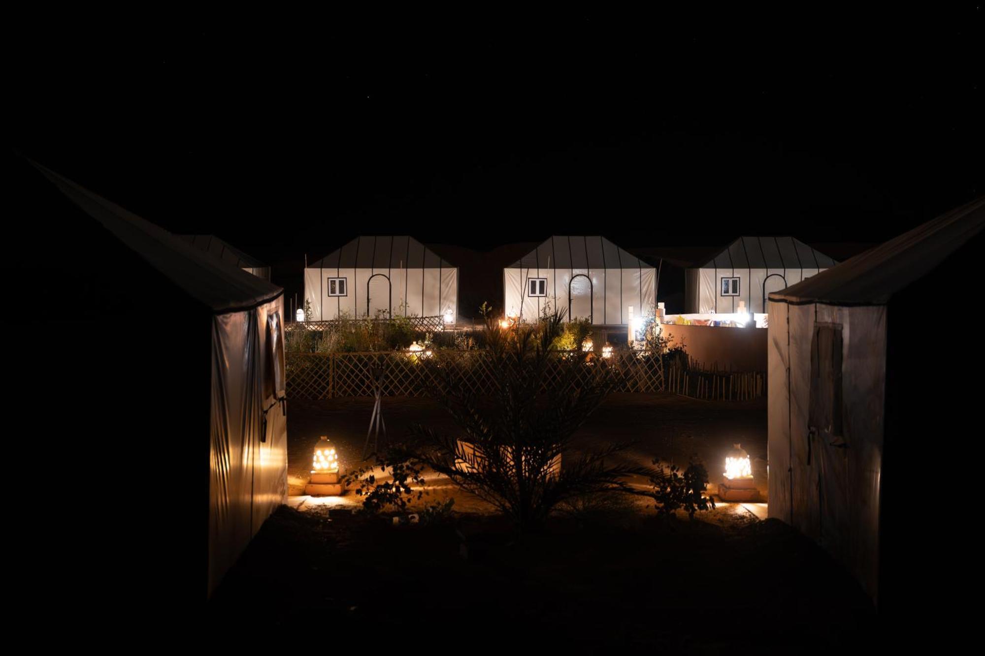 Hotel Royal Luxury Camp Merzouga Esterno foto